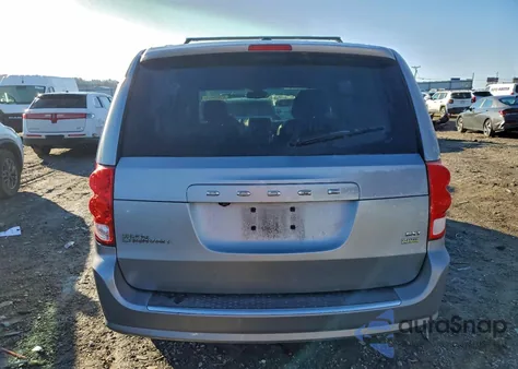 2019 Dodge Grand Caravan Sxt z USA, uszkodzony, nr VIN 2C4RDGCG9KR544938